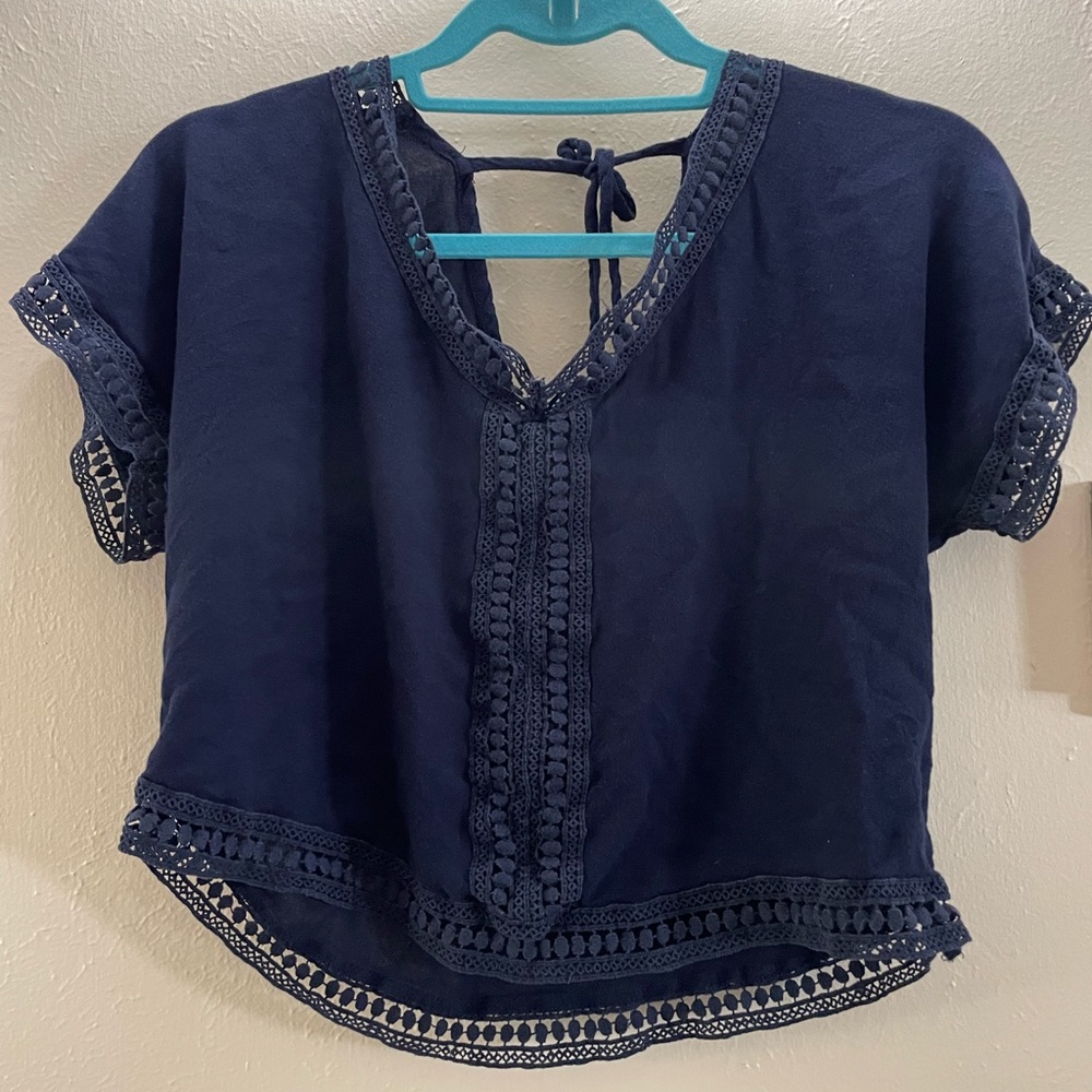 Cropped Navy Top